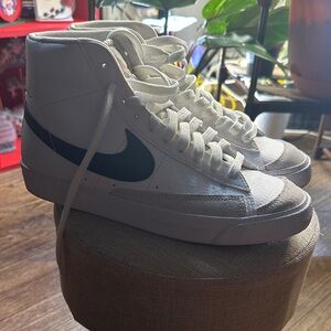 Nike big kid White and Black High-Top Sneakers